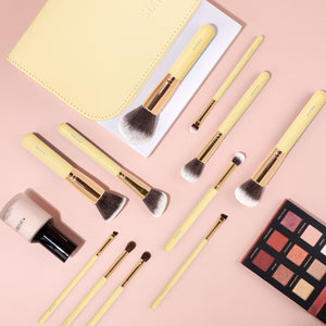 Beginners' Guide To Pick Makeup Brushes